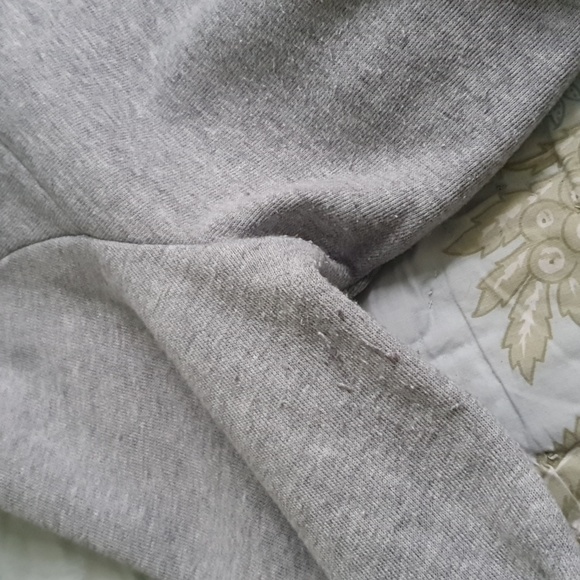 GUC alo funnel neck sweatshirt, size L - Picture 8 of 9